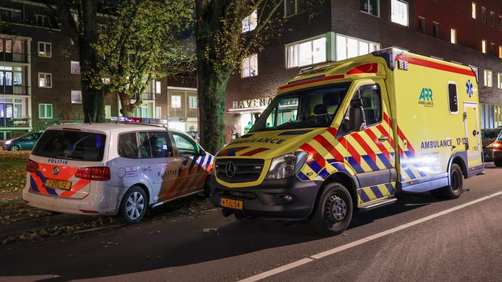 Twee rijbewijzen foetsie na expres hinderen ambulance