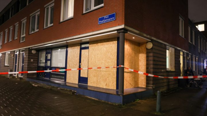 Drie woningen bestuurlijk gesloten na aanslagen Rotterdam-West