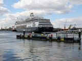 Cruiseschip MS Volendam gaat dienen als opvanglocatie